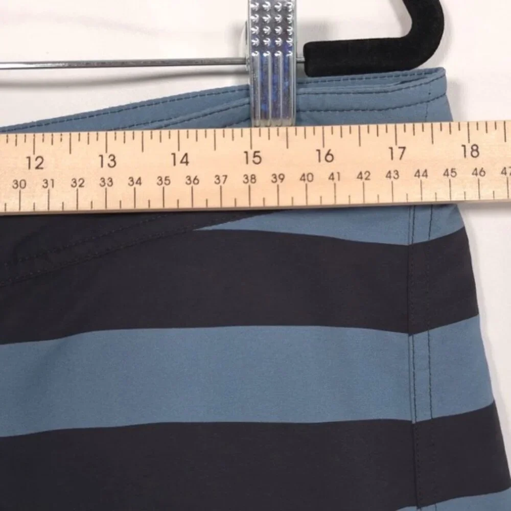 Patagonia Board Shorts 36 Swim Trunks Men's Blue Navy Stripe Zip Pocket‎ Unlined